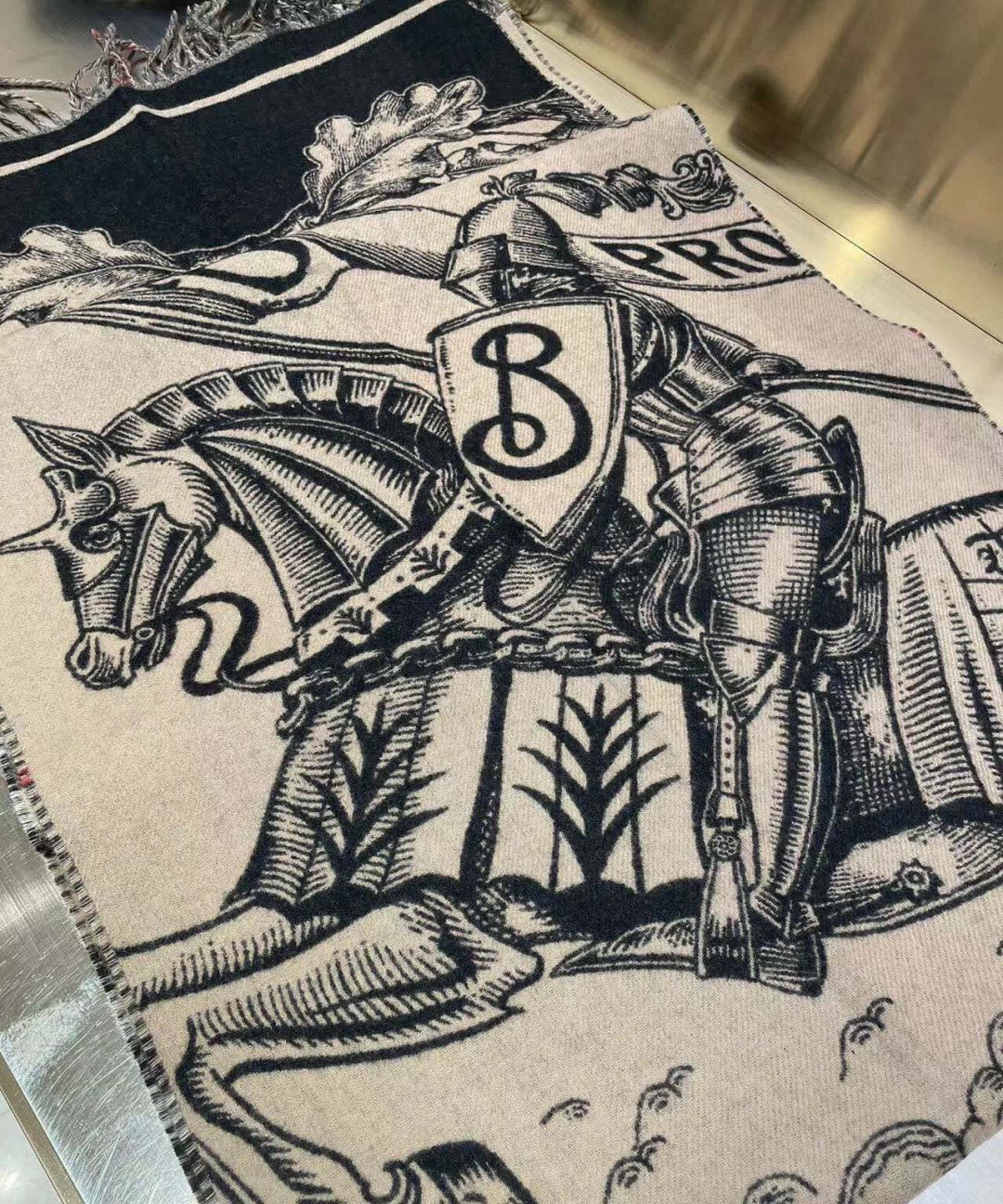 Bv*b*rry Wide Reversible EKD Cashmere scarf 50x210cm