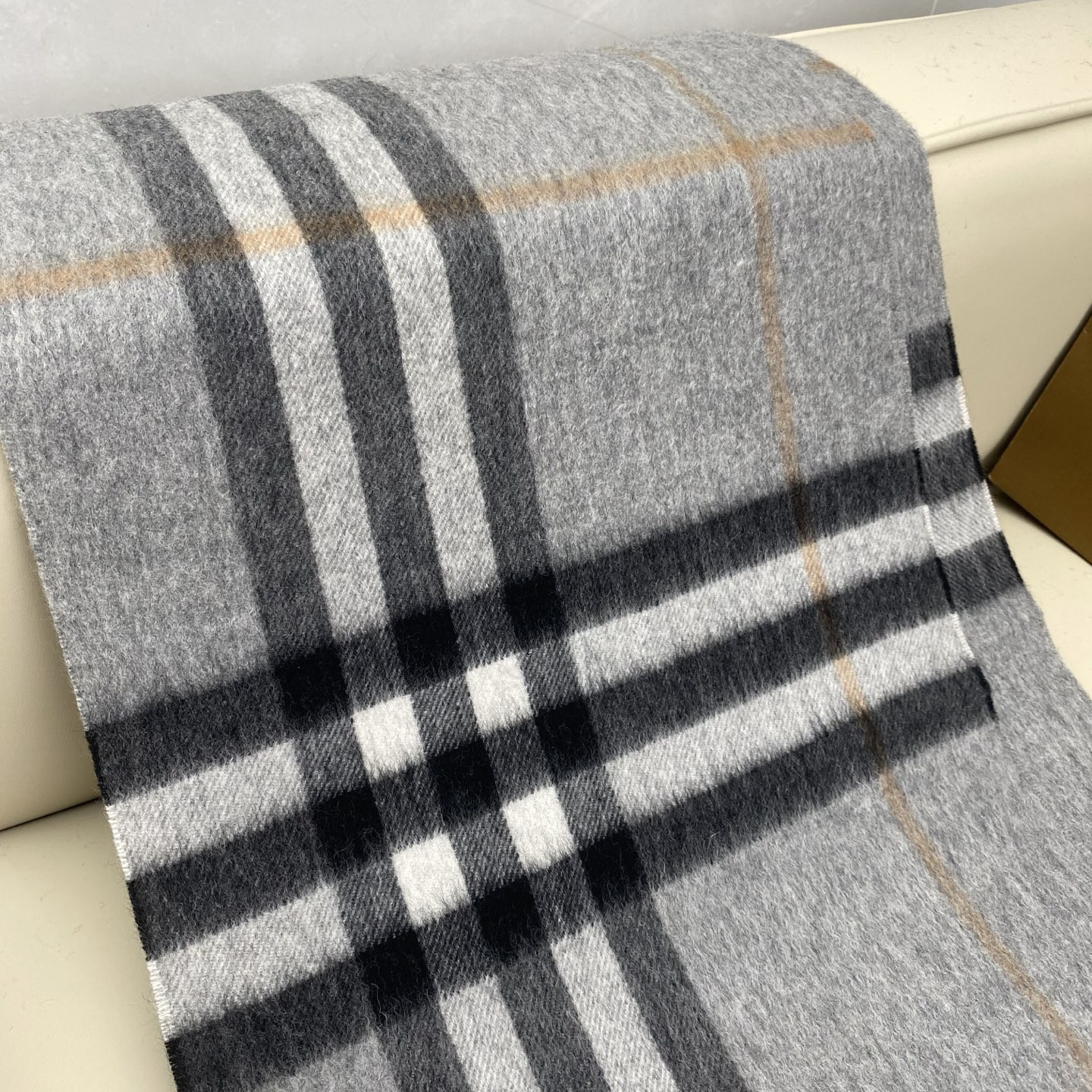 Bv*b*rry scarf 30x168cm 100% cashmere