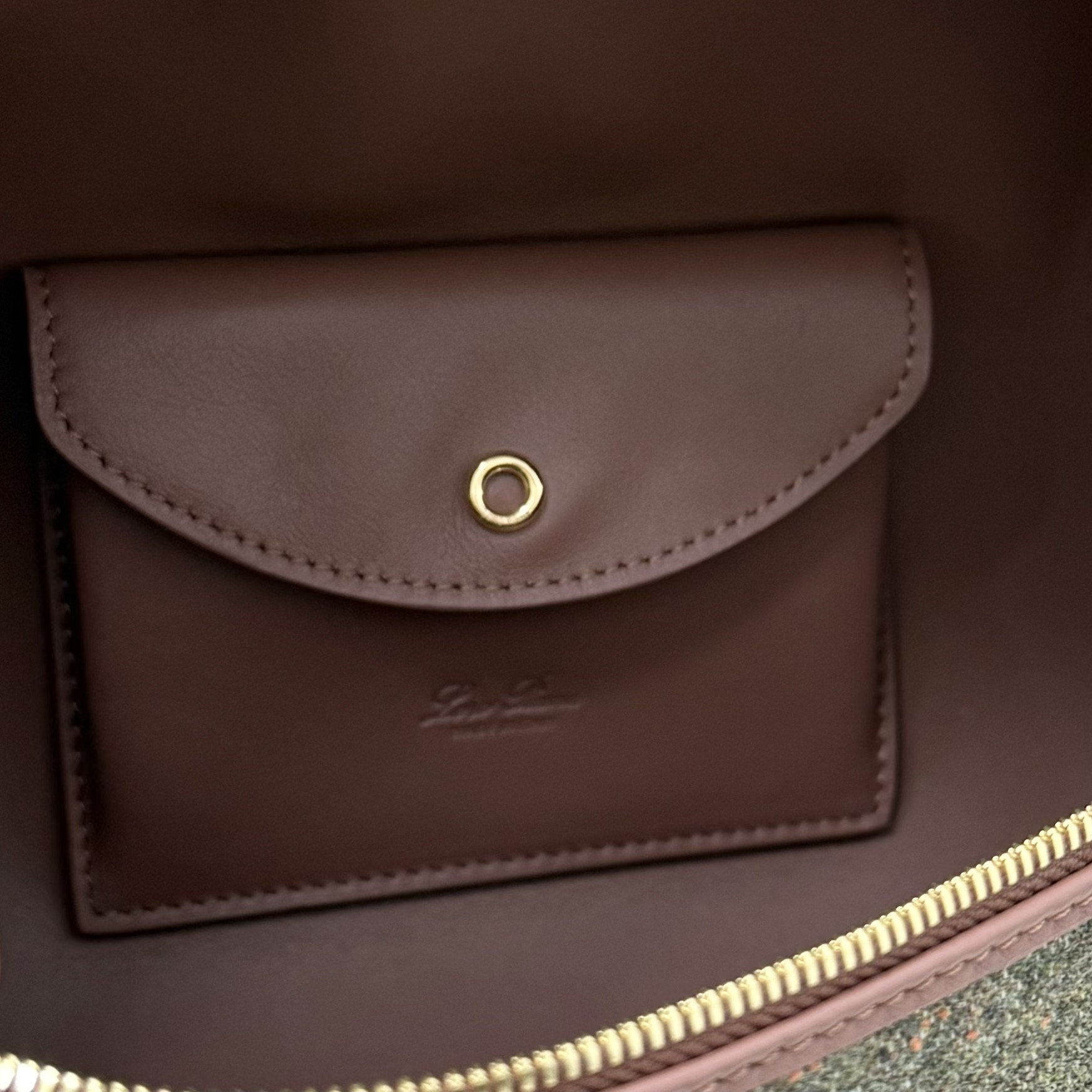 L0r0 P1ana Extra Pocket L27 16x27x10cm