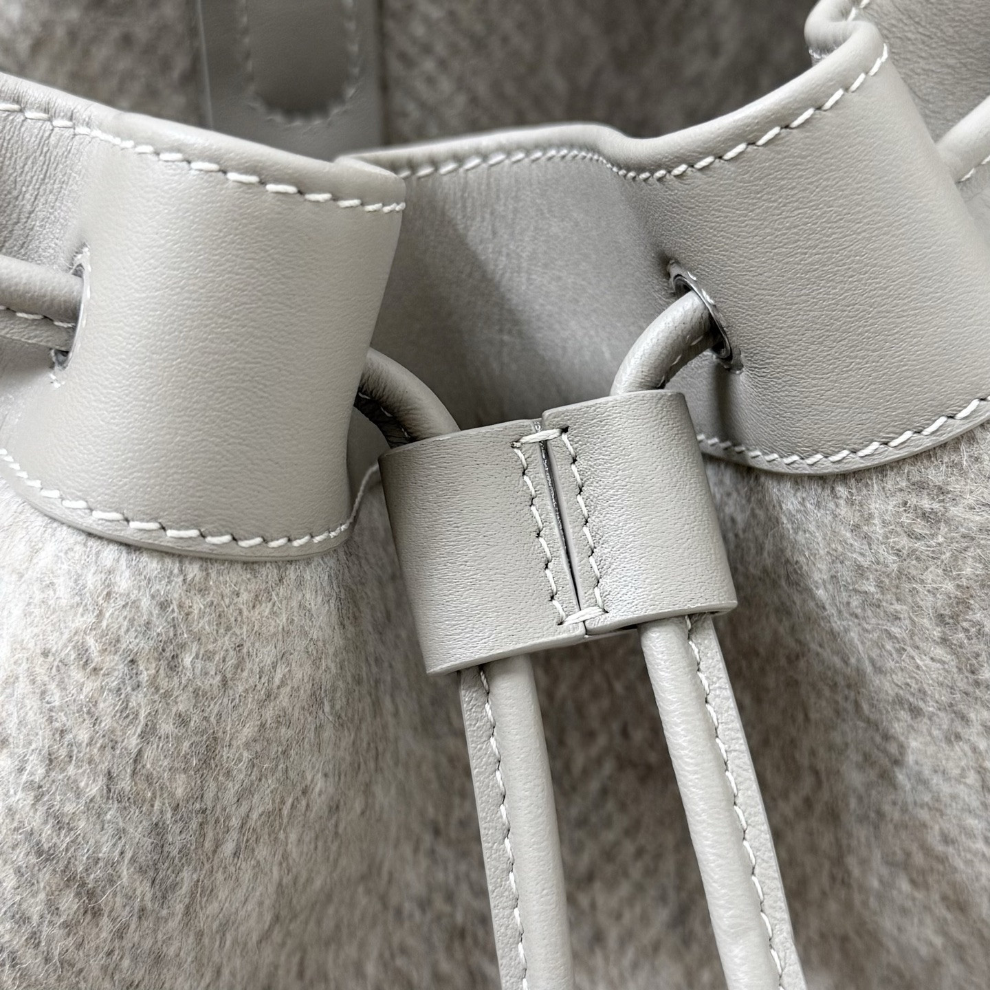 L0r0 P1ana Extra Drawstring Backpack L27 25x27x14 cm