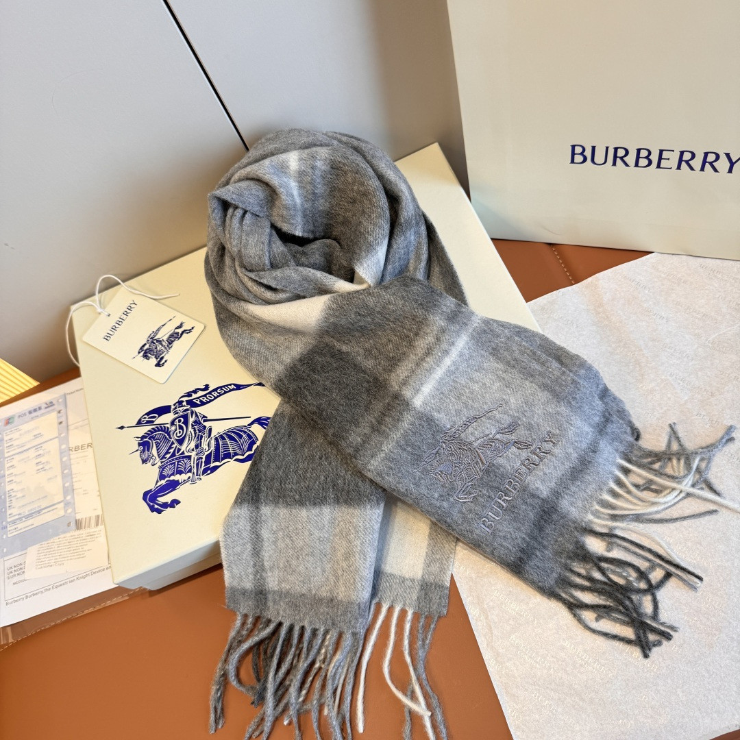 Bv*b*rry scarf 32x180cm