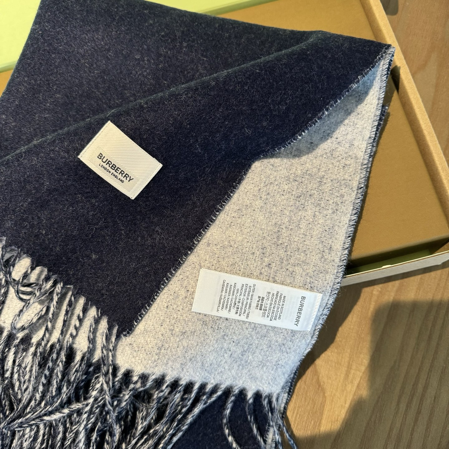 Bv*b*rry Reversible EKD Cashmere scarf 32x180cm 100% wool
