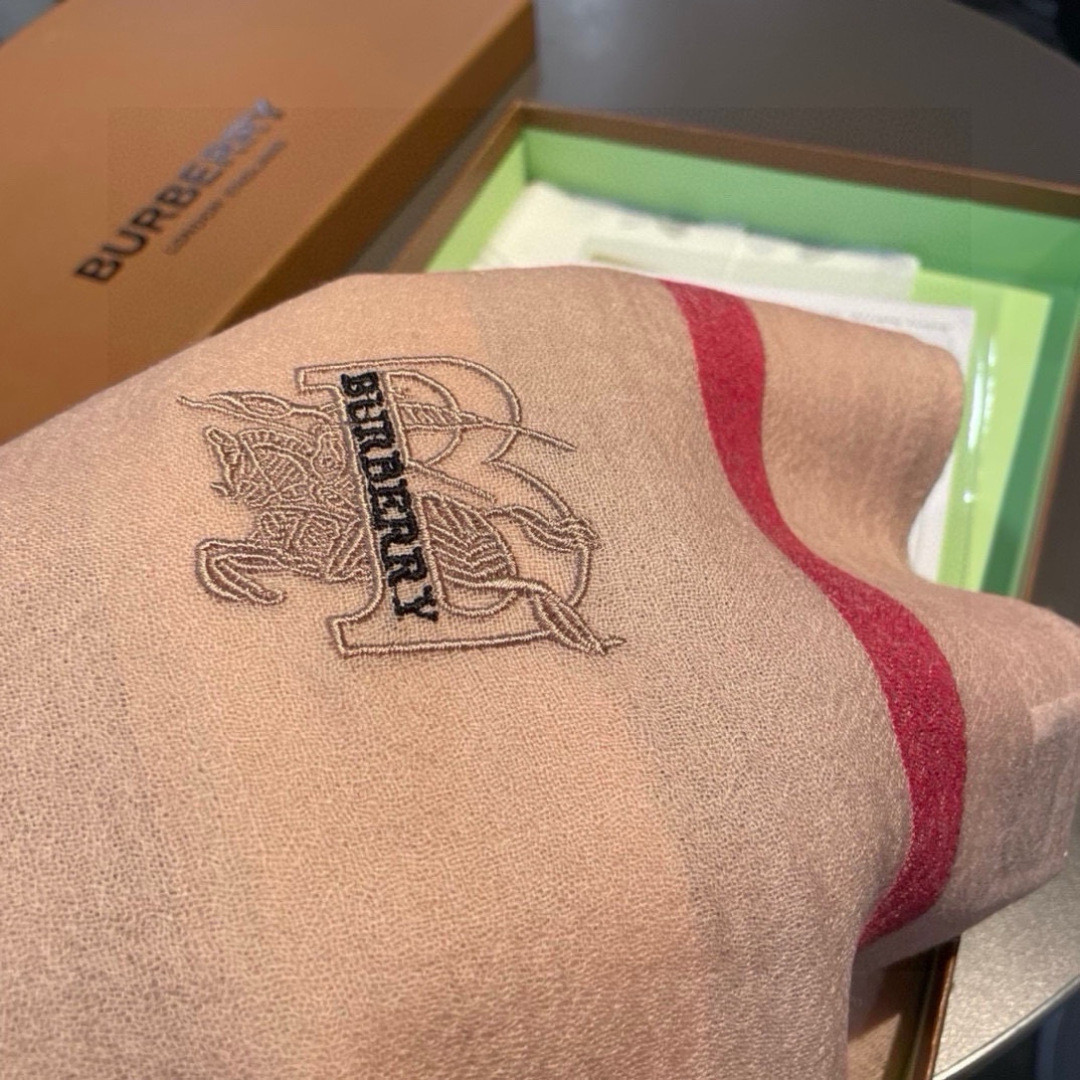 Bv*b*rry scarf 90x200cm