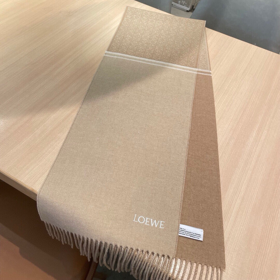 L0ew* scarf 30x182cm 90% wool 10% cashmere