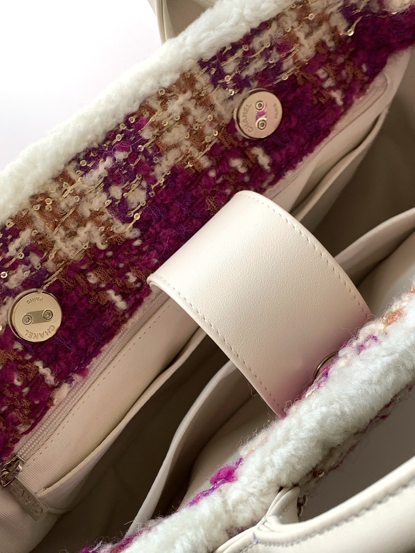 Ch**el Small Shopping Bag 24x33.5x11cm