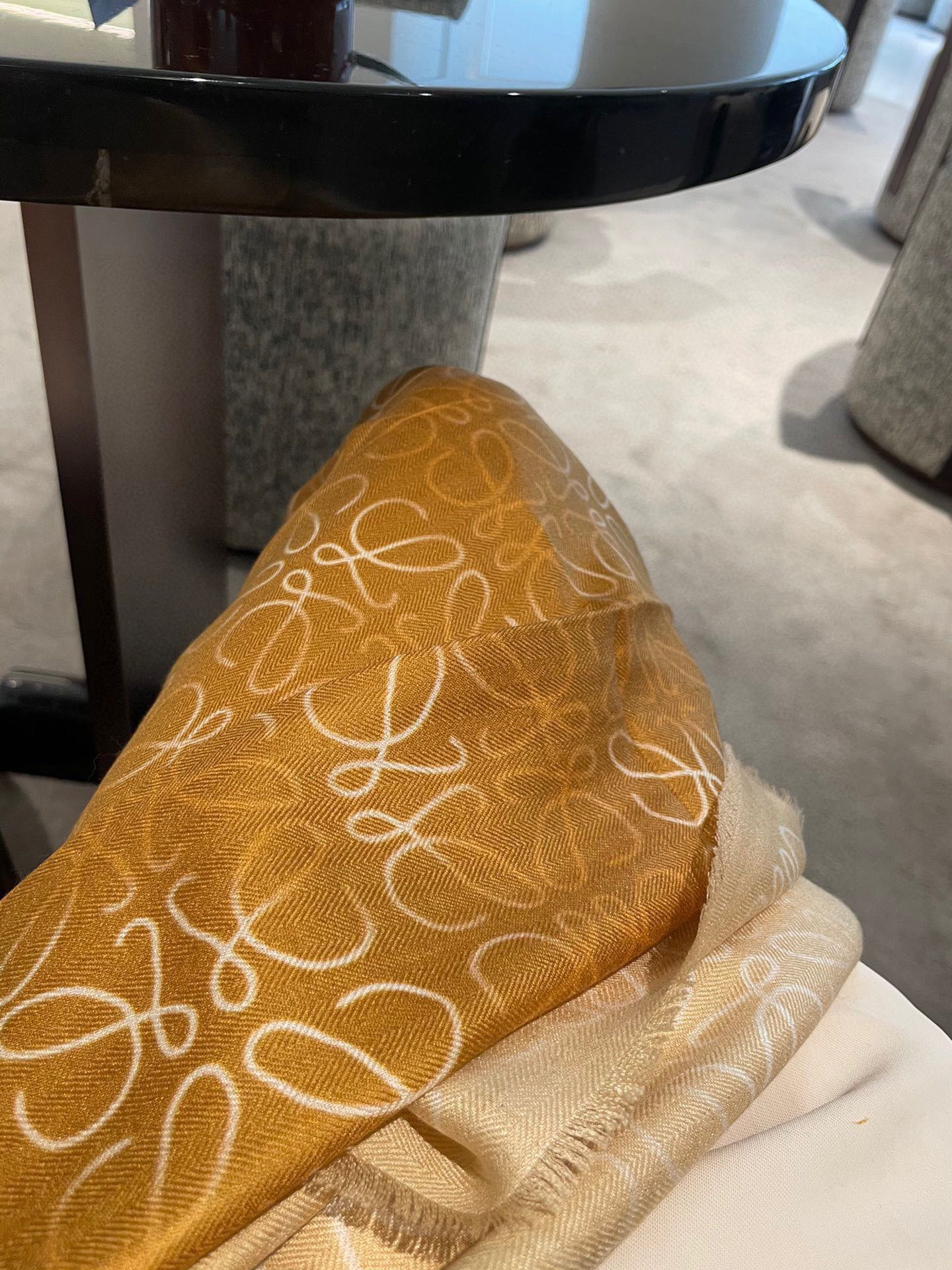 L0ew* scarf 45x200cm