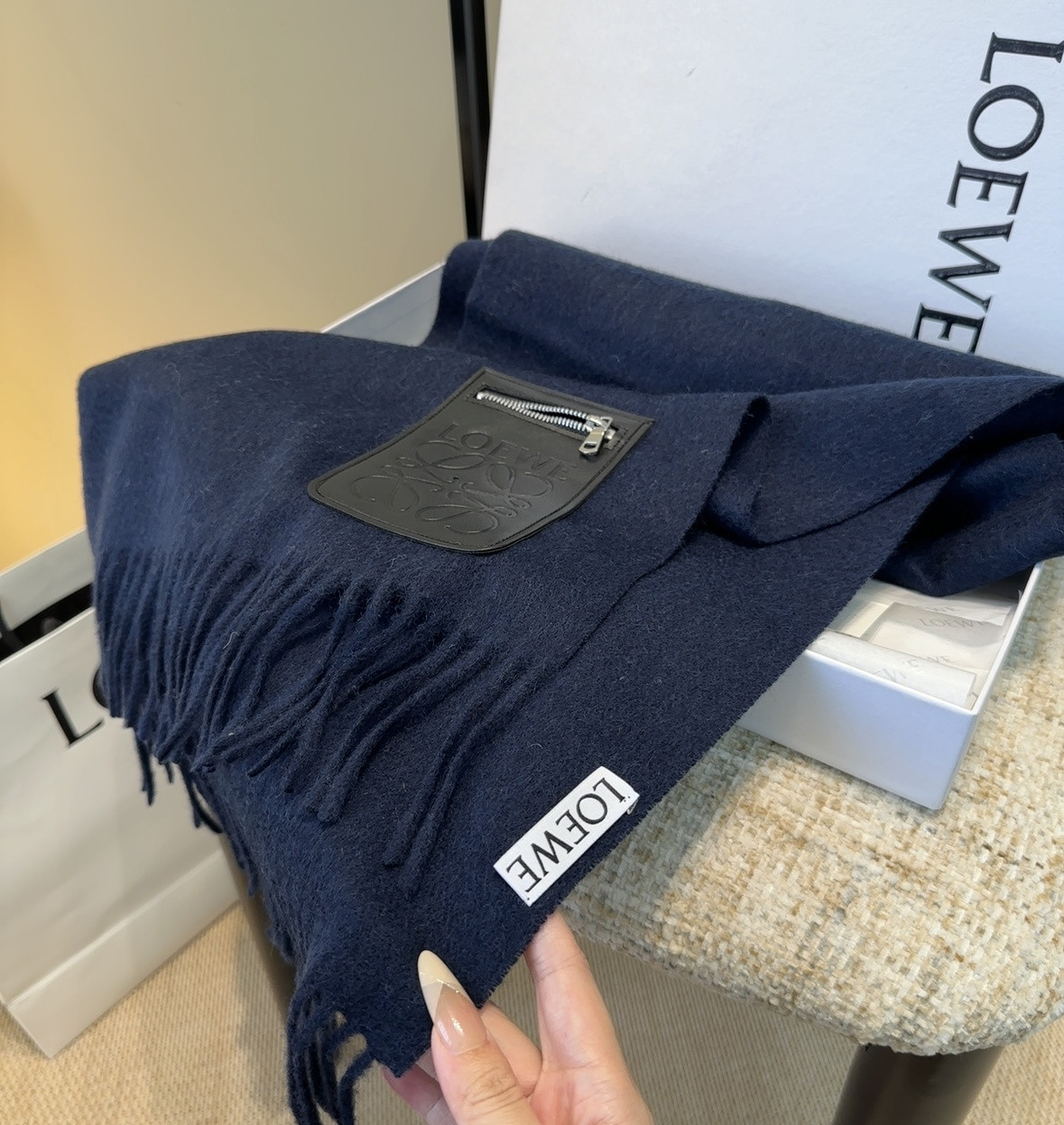 L0ew* scarf 30x180cm