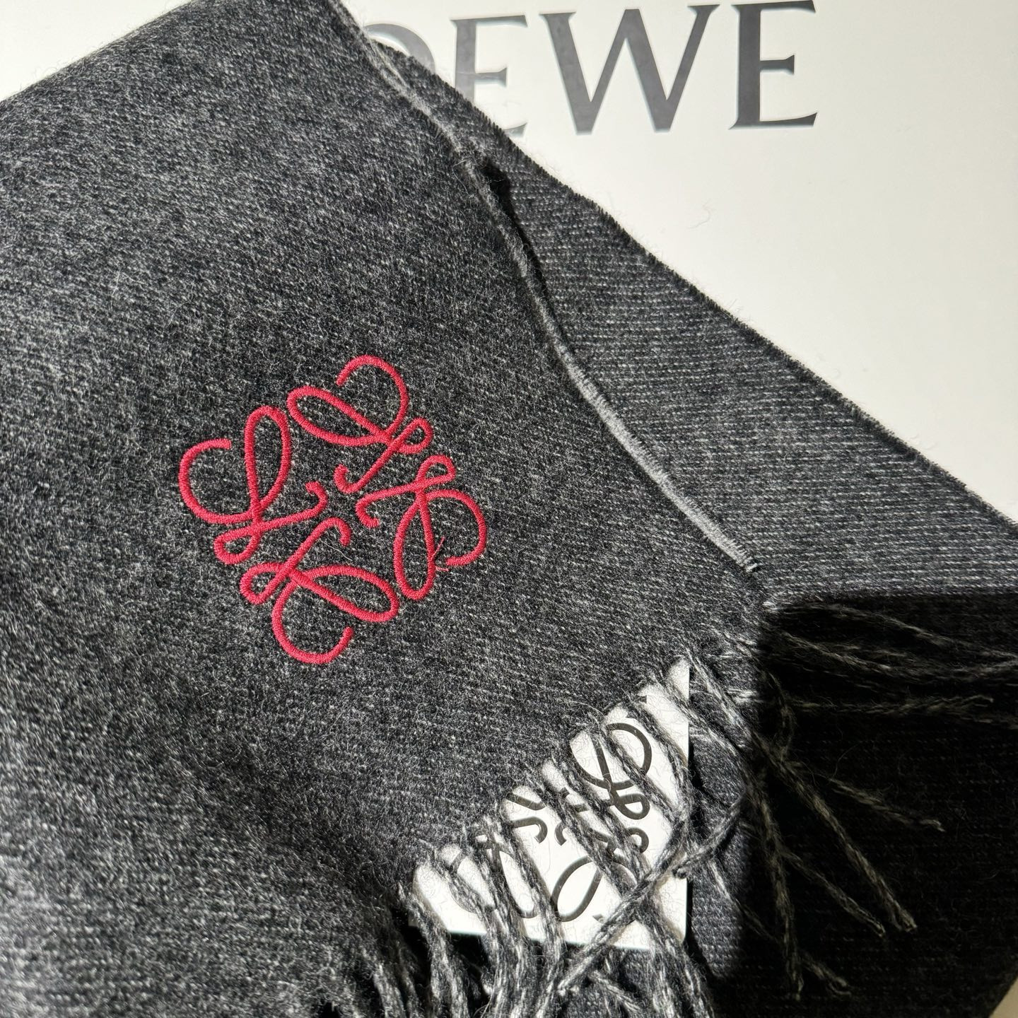 L0ew* scarf 35x190cm 100% lamb cashmere