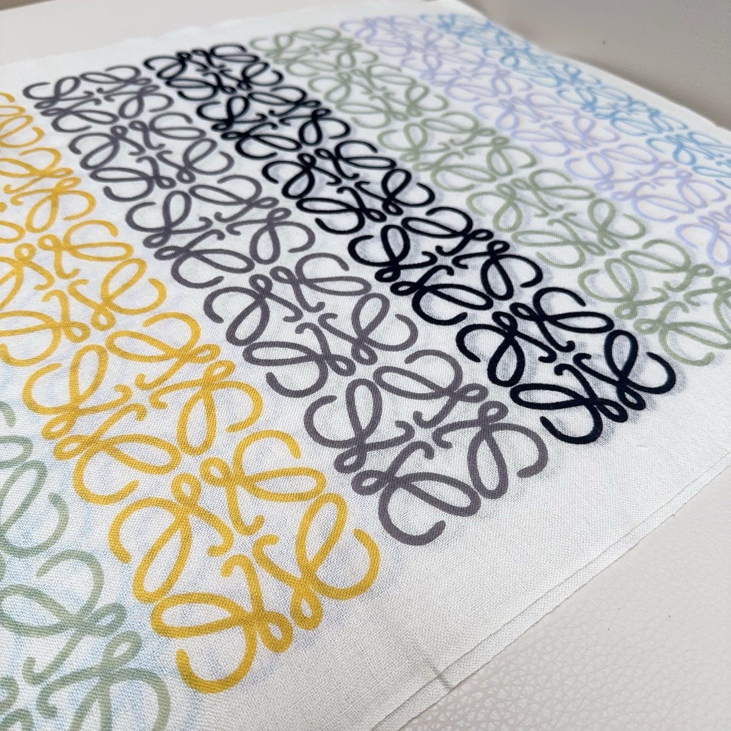 L0ew* scarf 42x190cm