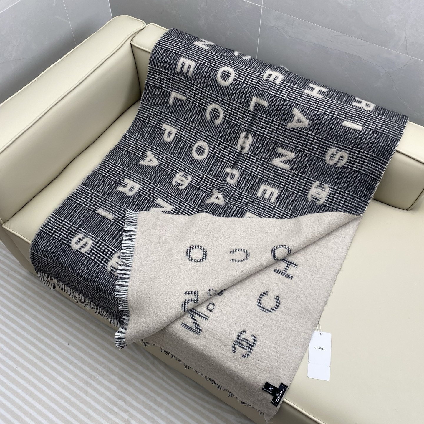 Ch**el scarf 60x190cm