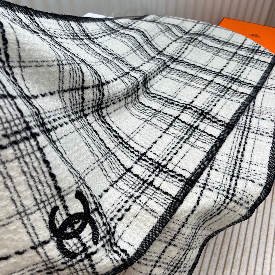 Ch**el scarf 70x190cm