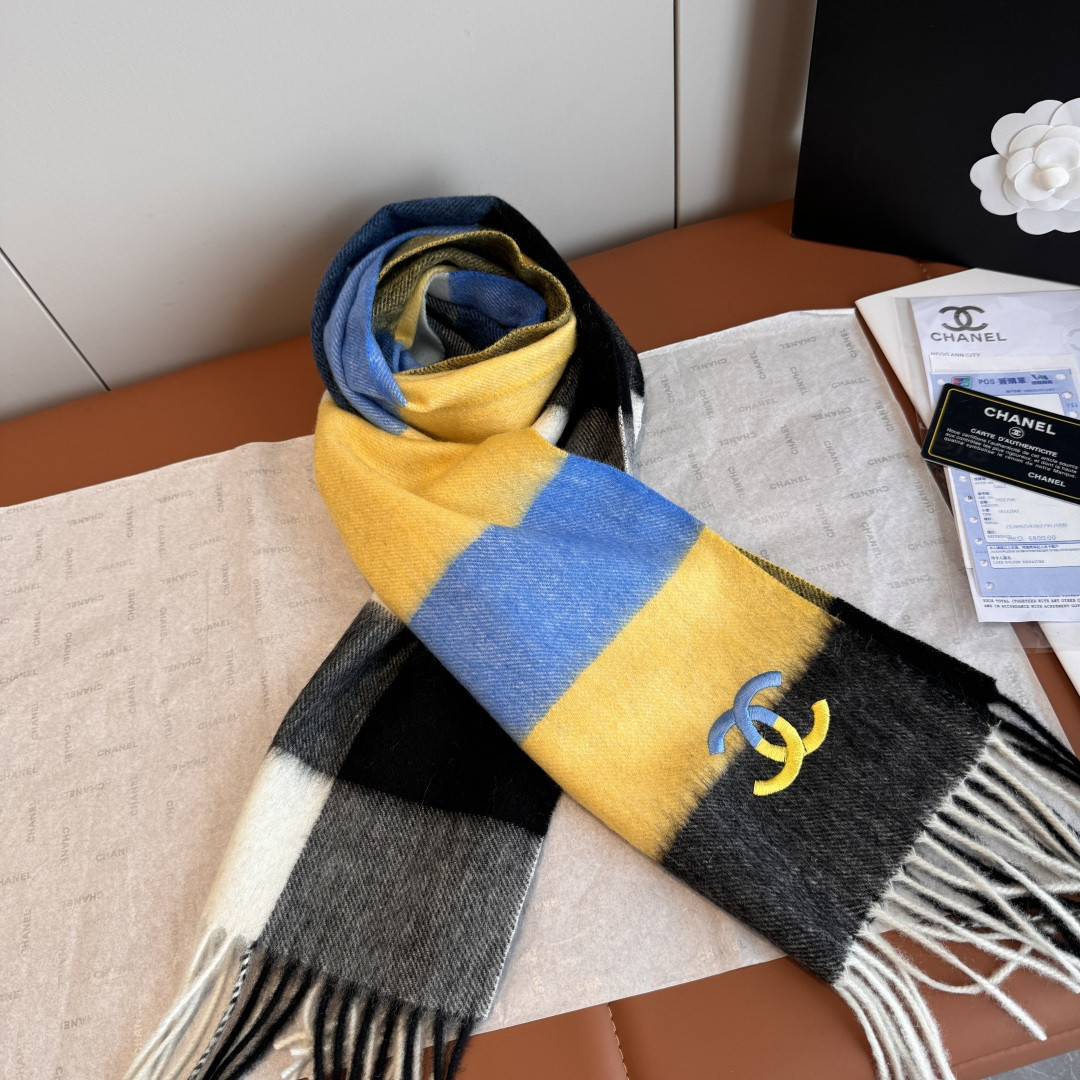 Ch**el scarf 30x200cm 100% lamb