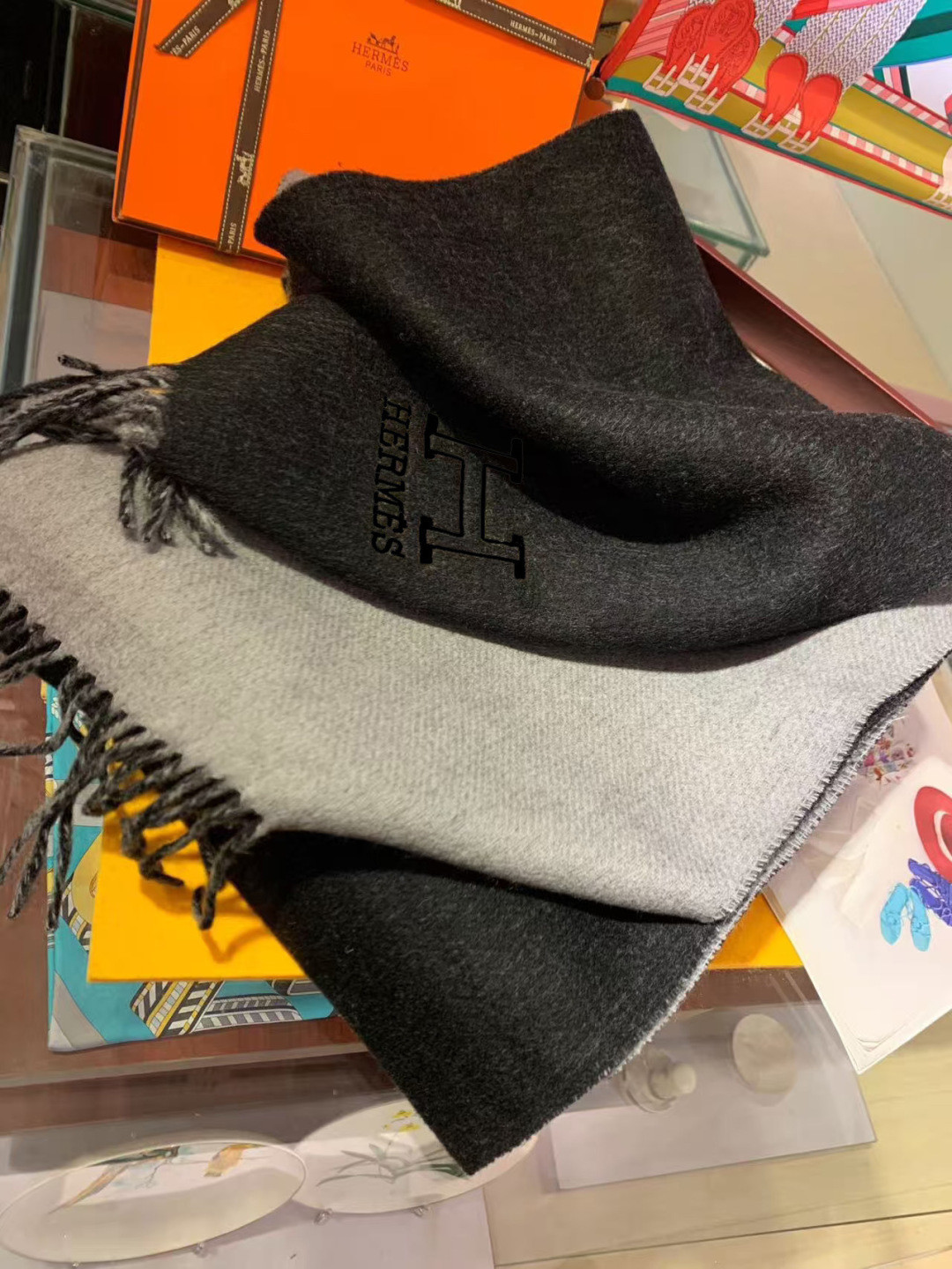 H**me5 scarf 30x200cm