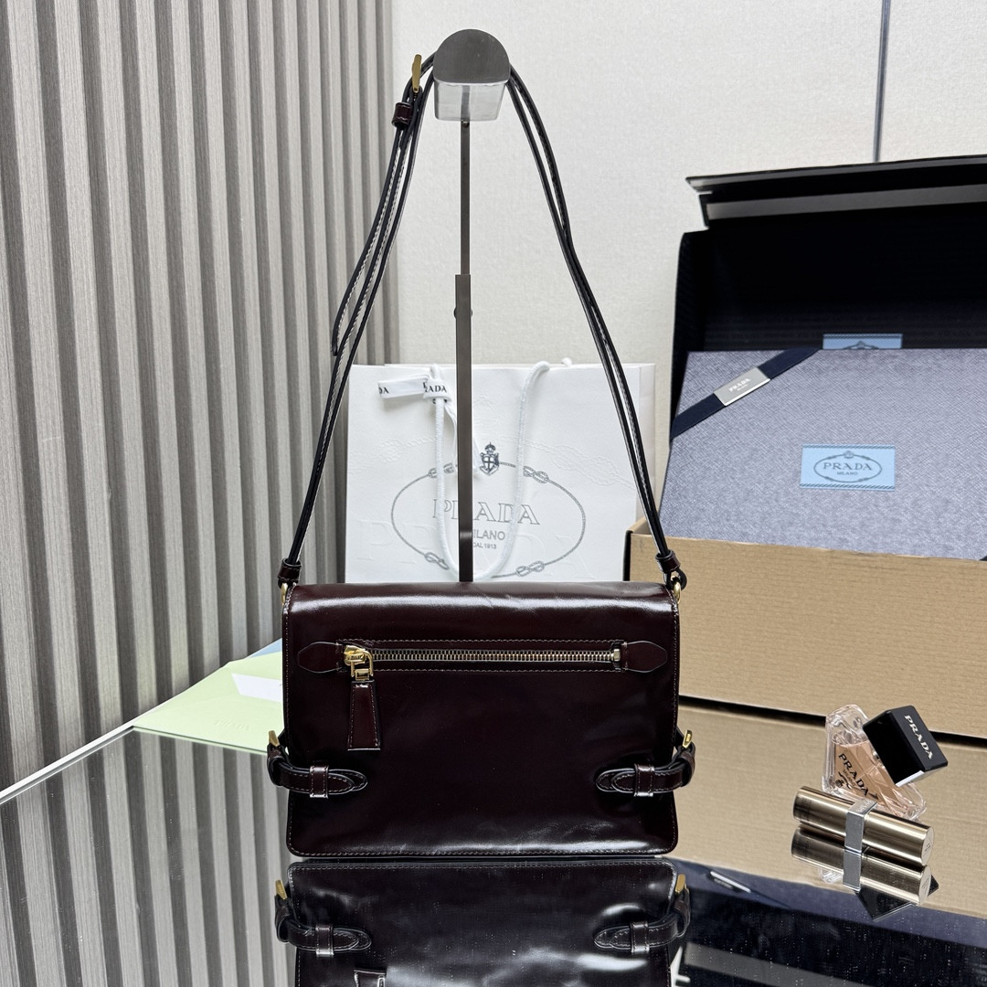 Pra*a Leather Shoulder Bag 13x22x8cm