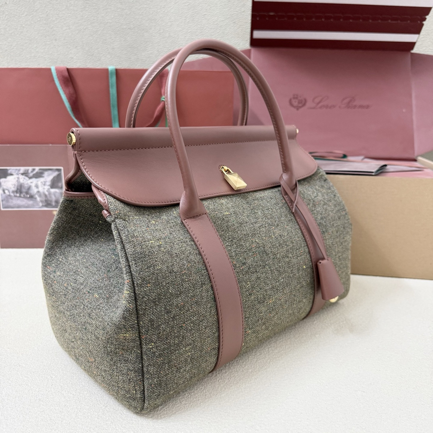 Loro Piana Loom L32 33x23x18cm