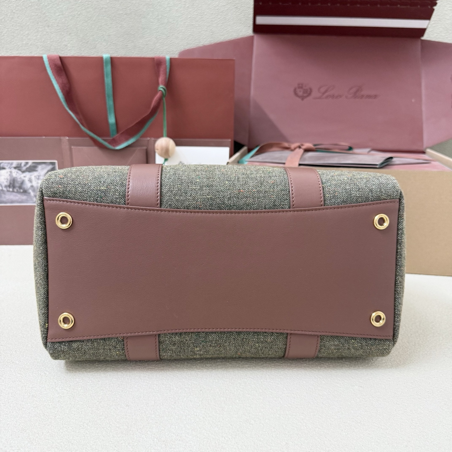 Loro Piana Loom L32 33x23x18cm