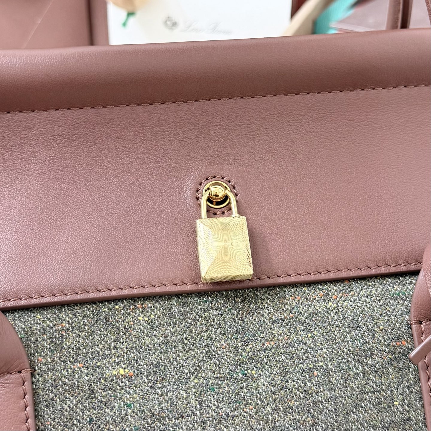 Loro Piana Loom L32 33x23x18cm