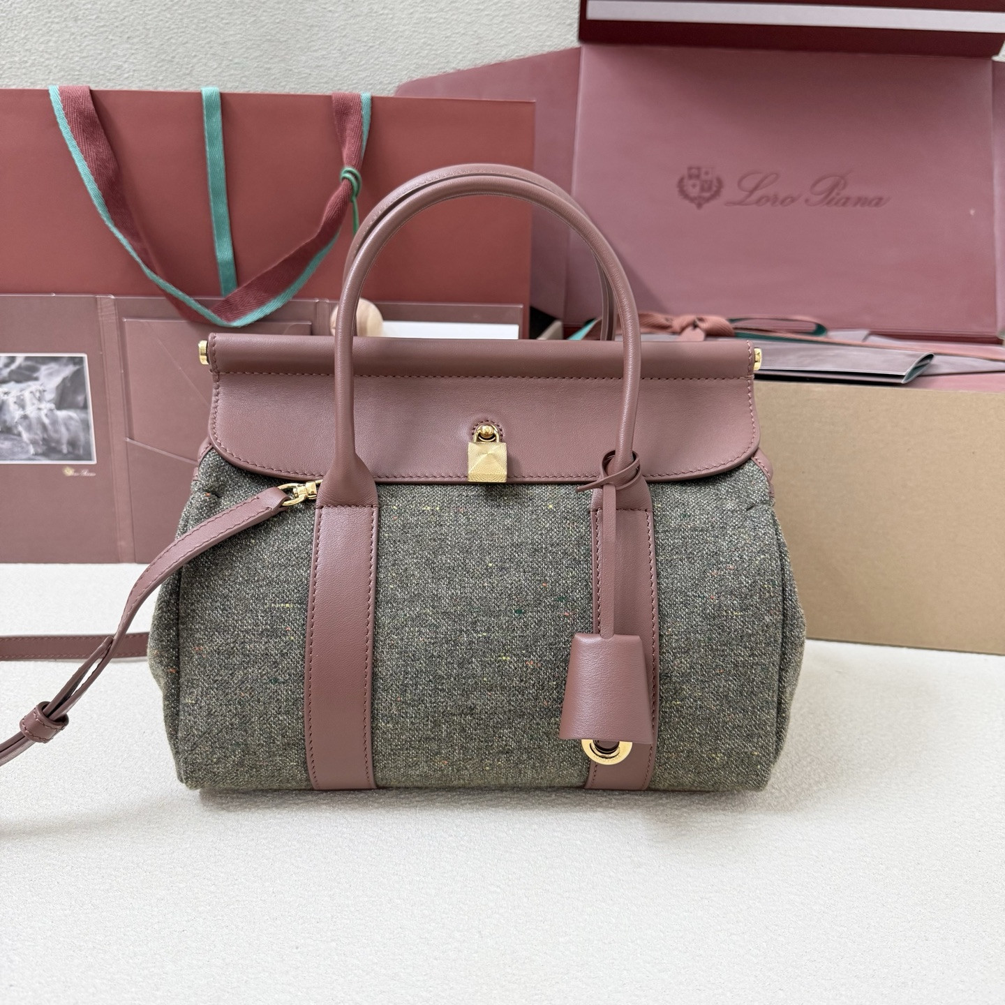 L0r0 P1ana Loom L25 25x18x12.5cm