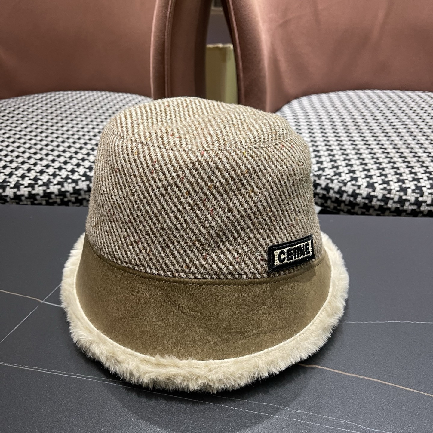 Ce1i*e bucket hat