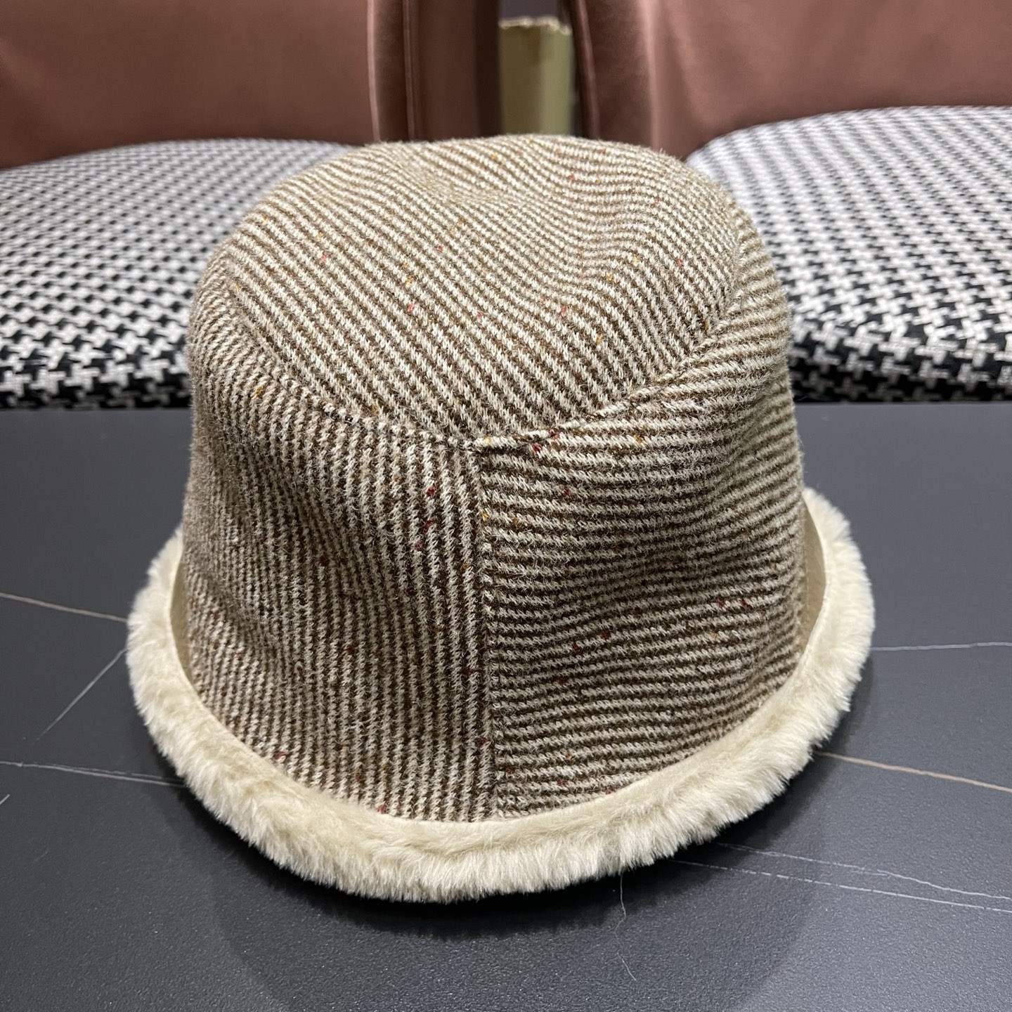 Ce1i*e bucket hat