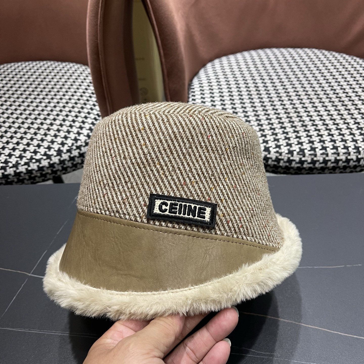 Ce1i*e bucket hat