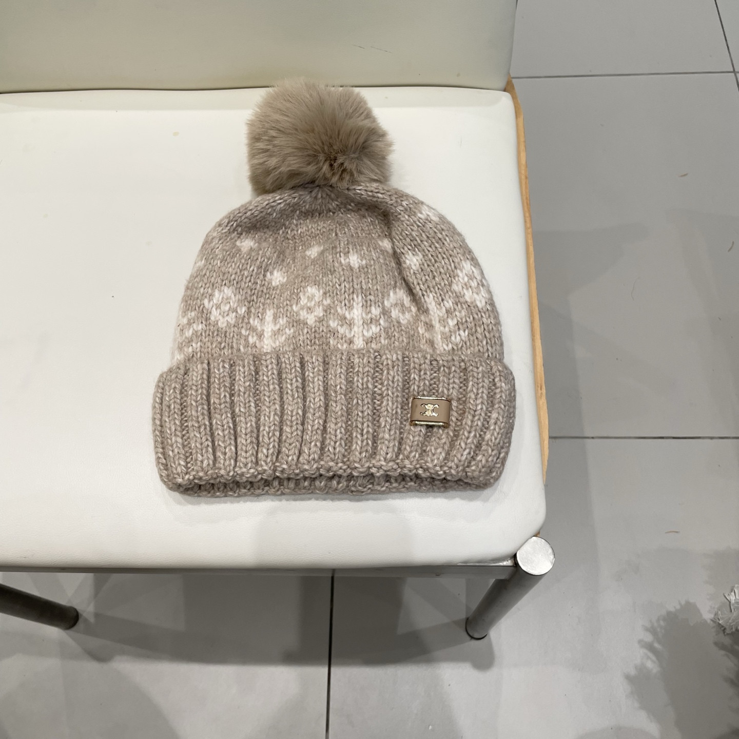 Ce1i*e beanie