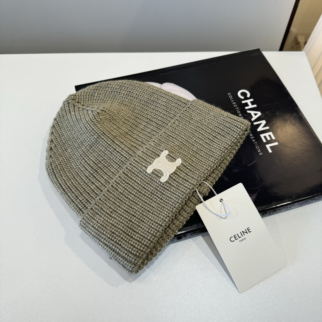 Ce1i*e beanie