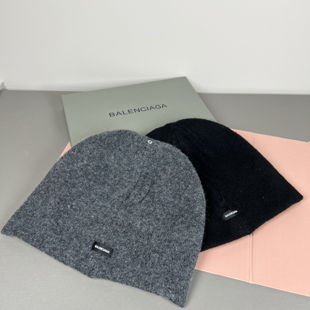 Ba1en*iaga beanie