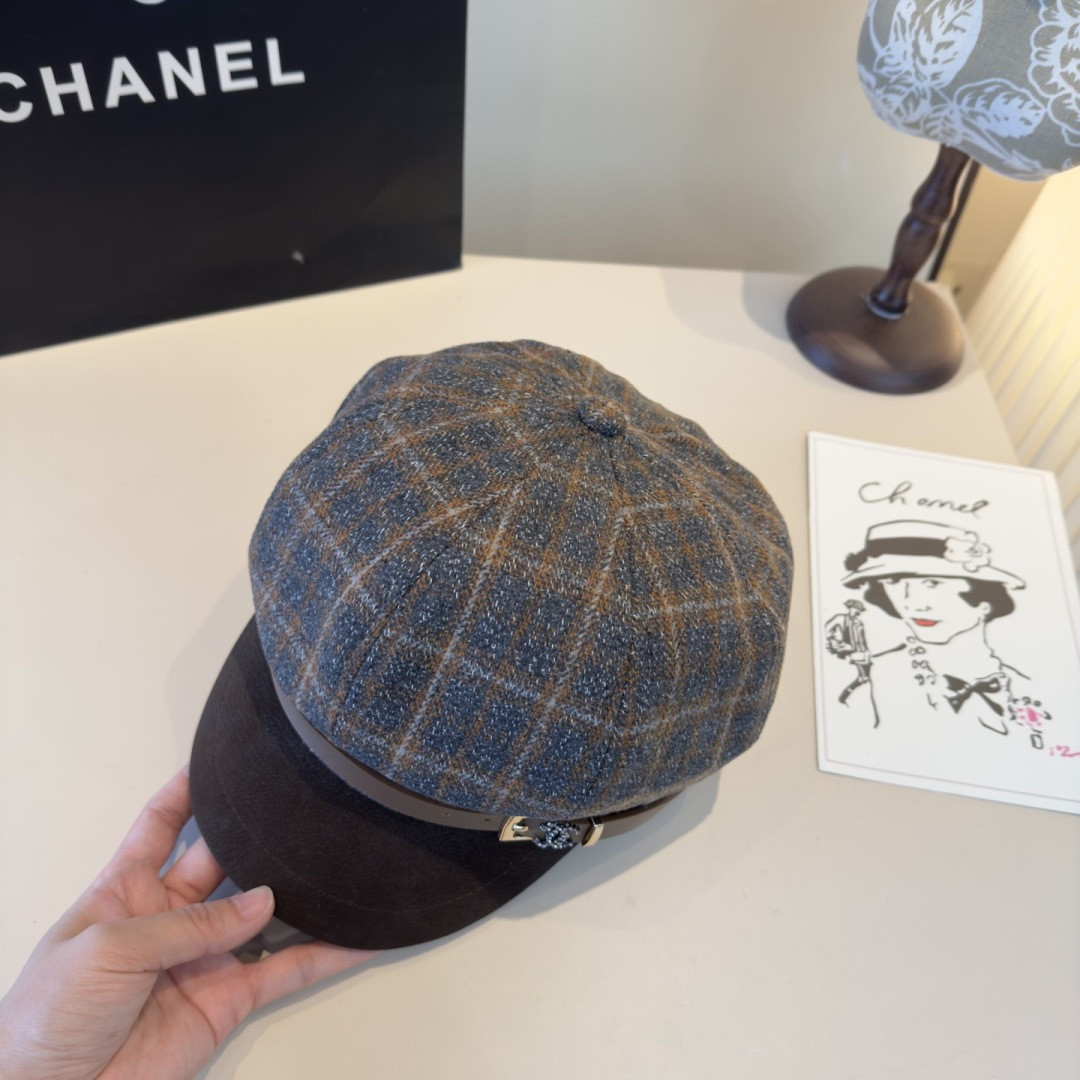 Ch**el newsboy cap 57cm head circumference