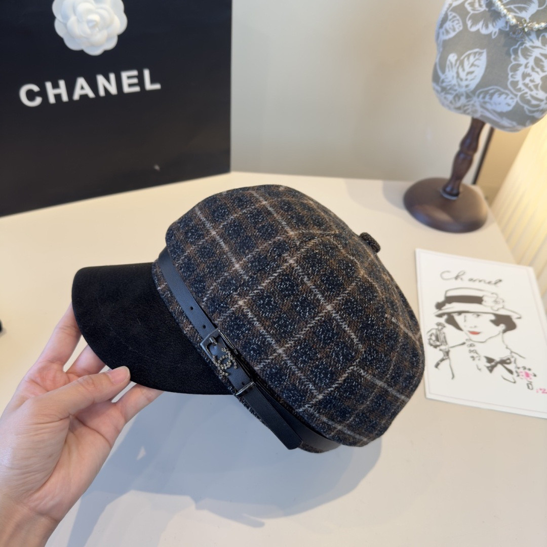 Ch**el newsboy cap 57cm head circumference