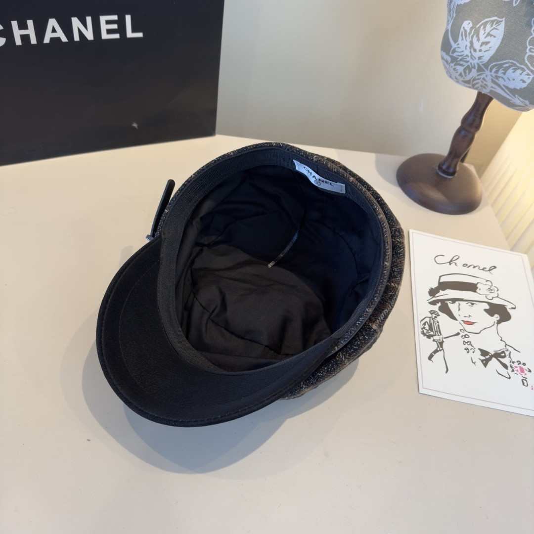 Ch**el newsboy cap 57cm head circumference