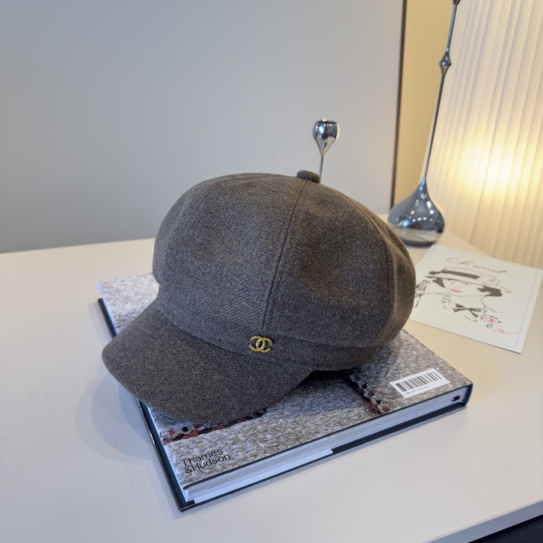 Ch**el newsboy cap 57cm head circumference