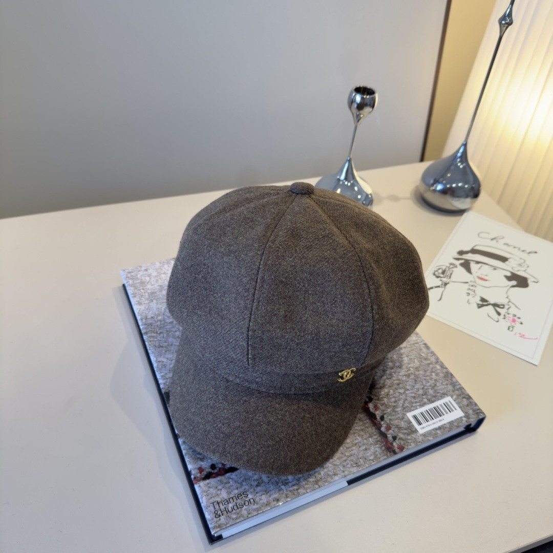 Ch**el newsboy cap 57cm head circumference
