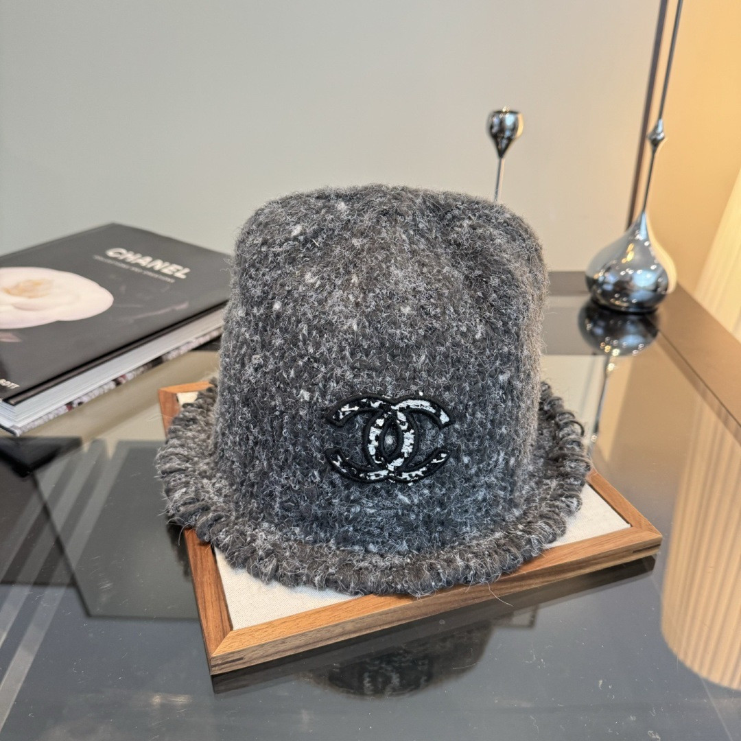 Ch**el knit bucket hat