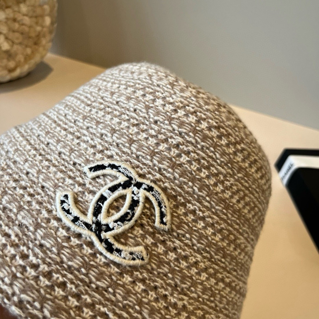 Ch**el knit bucket hat
