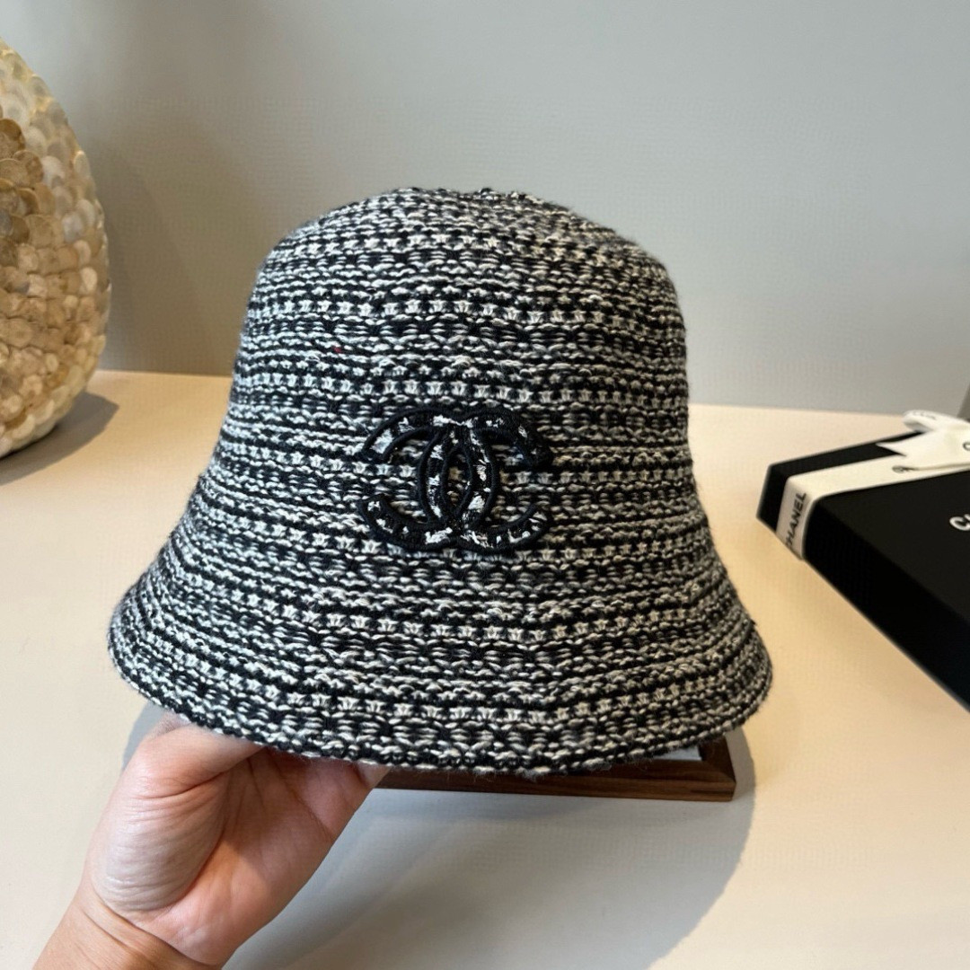 Ch**el knit bucket hat