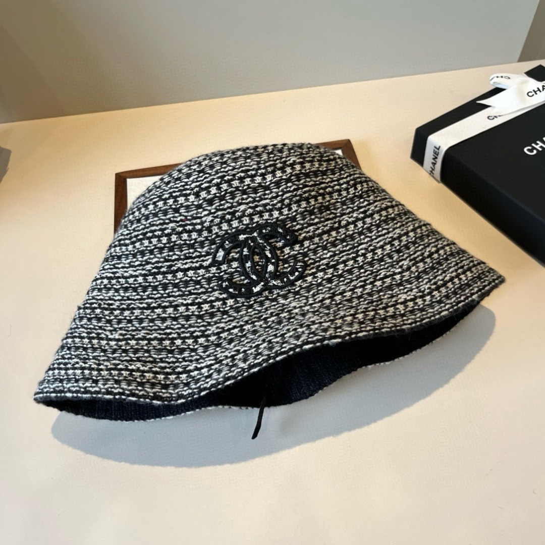 Ch**el knit bucket hat