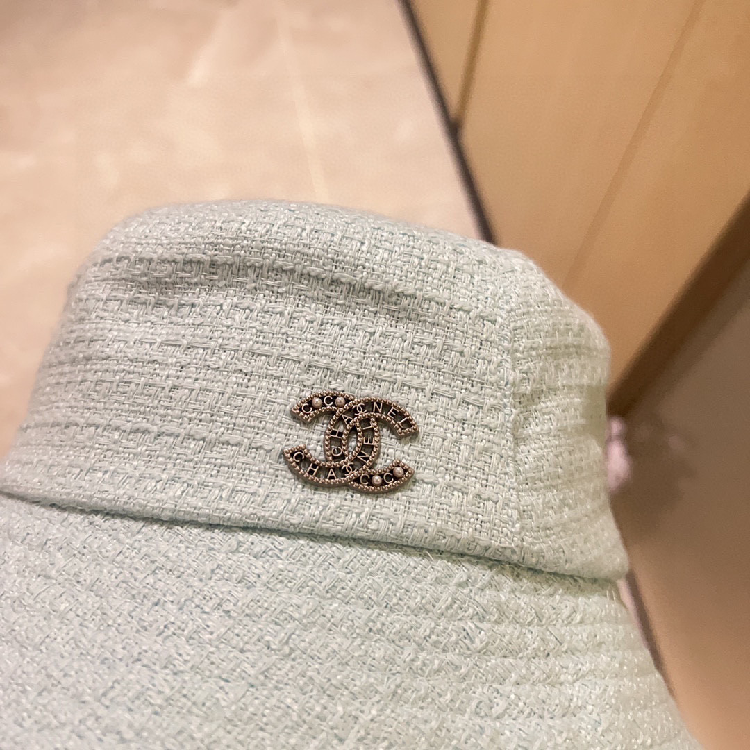 Ch**el bucket hat