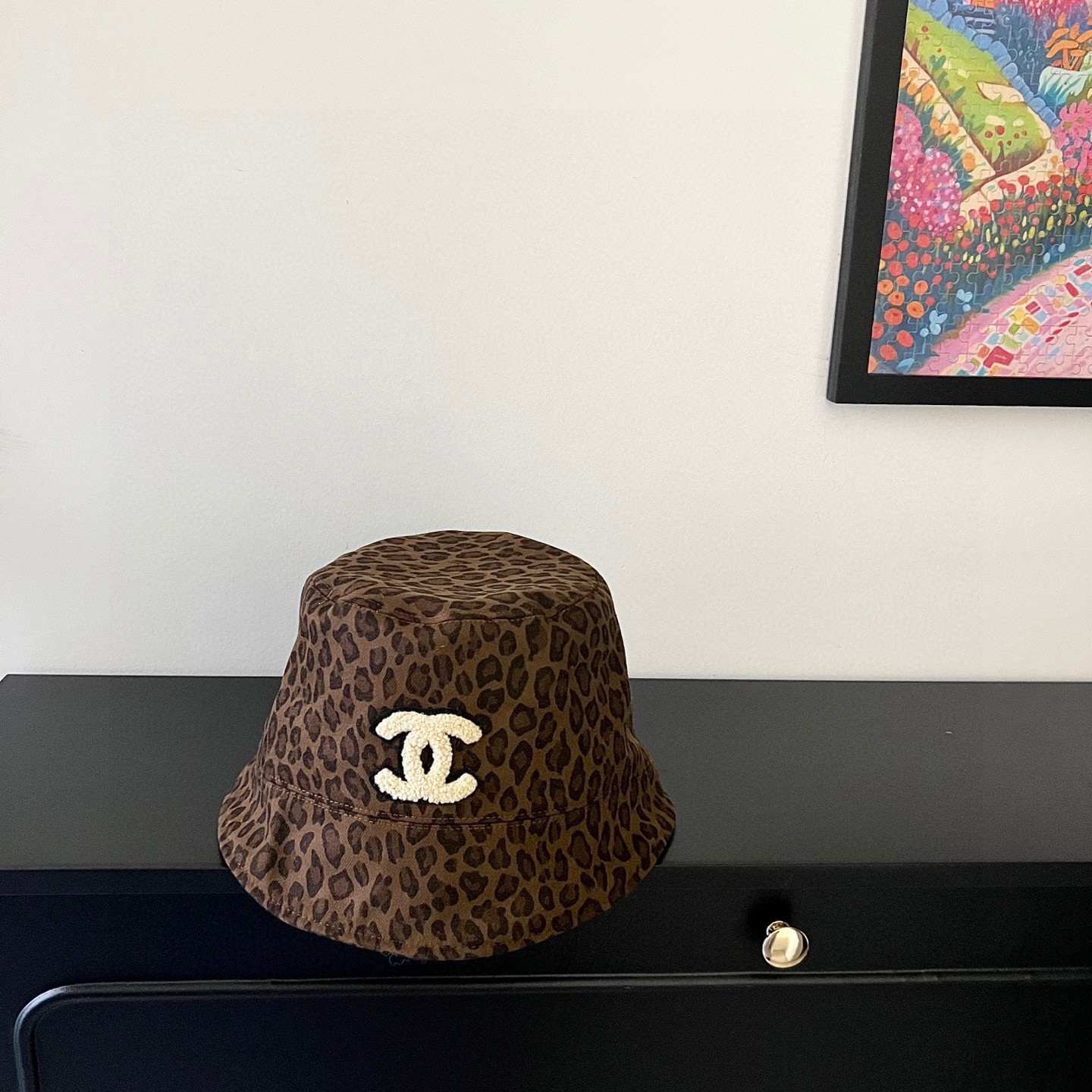 Ch**el bucket hat