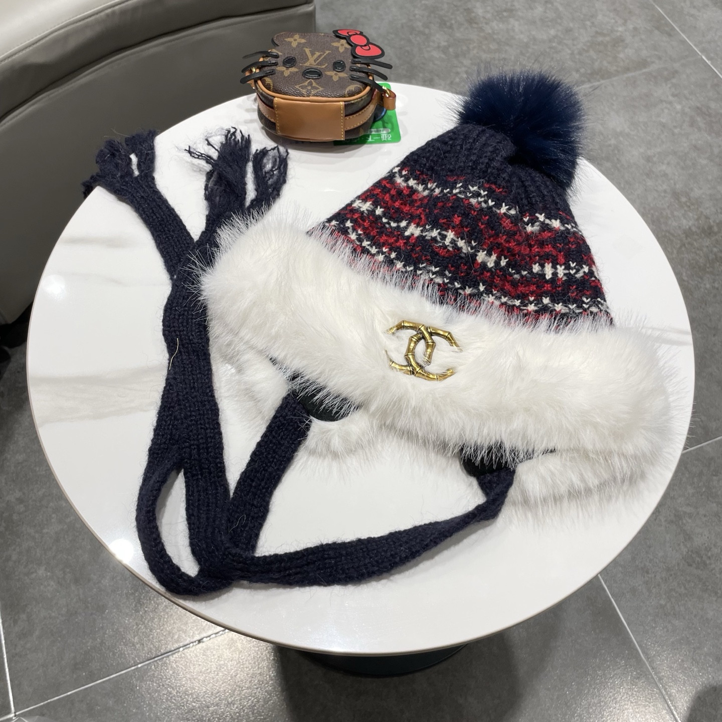 Ch**el hat