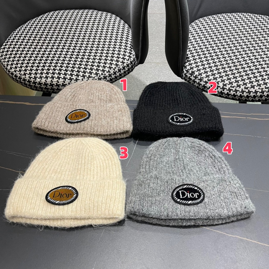 D10r beanie