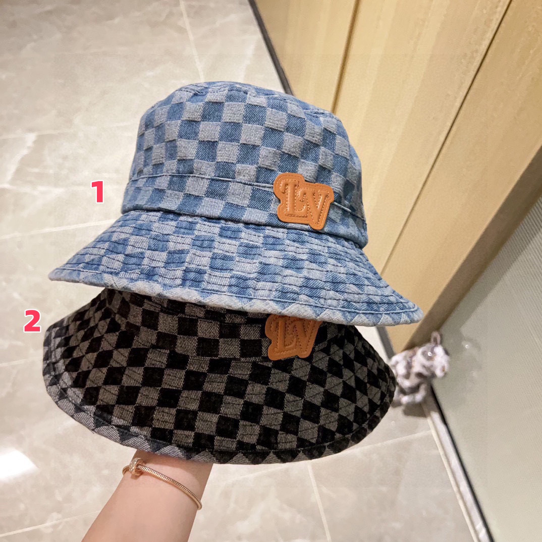 l0vis Vvtt0n bucket hat