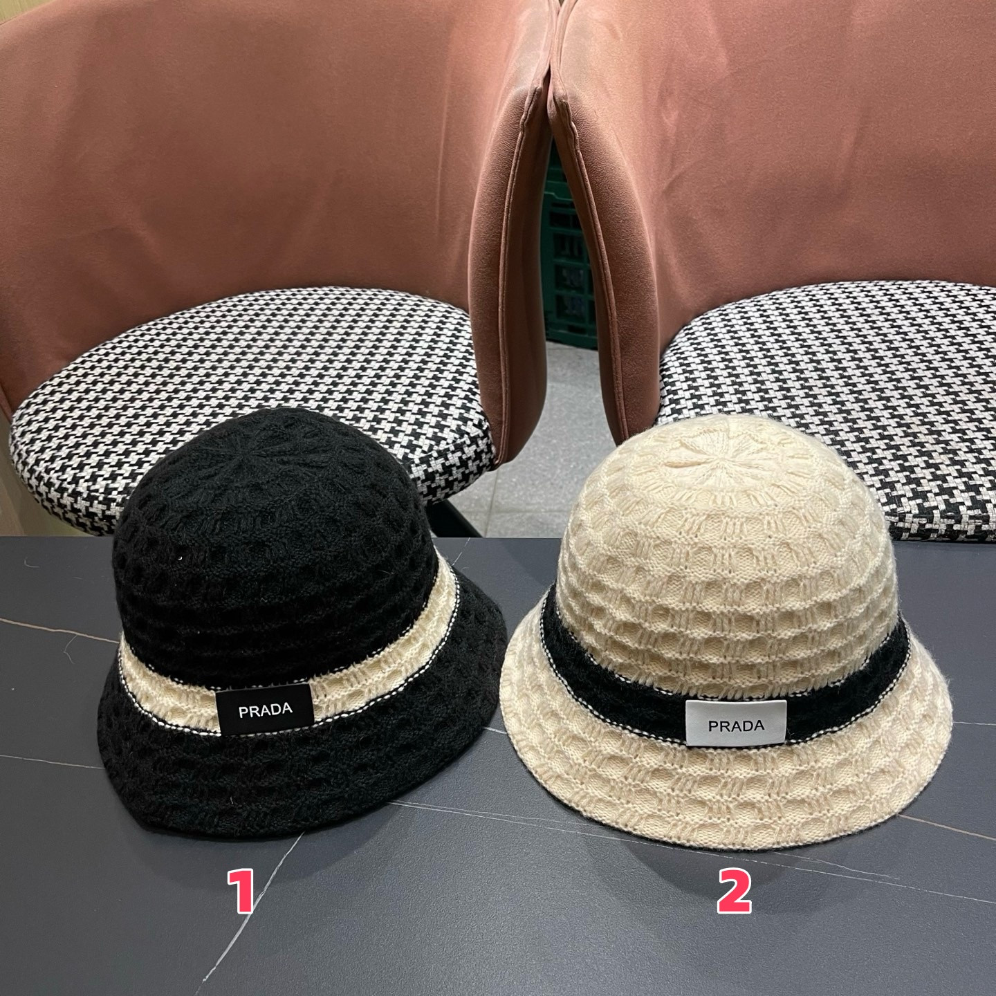 Pra*a bucket hat