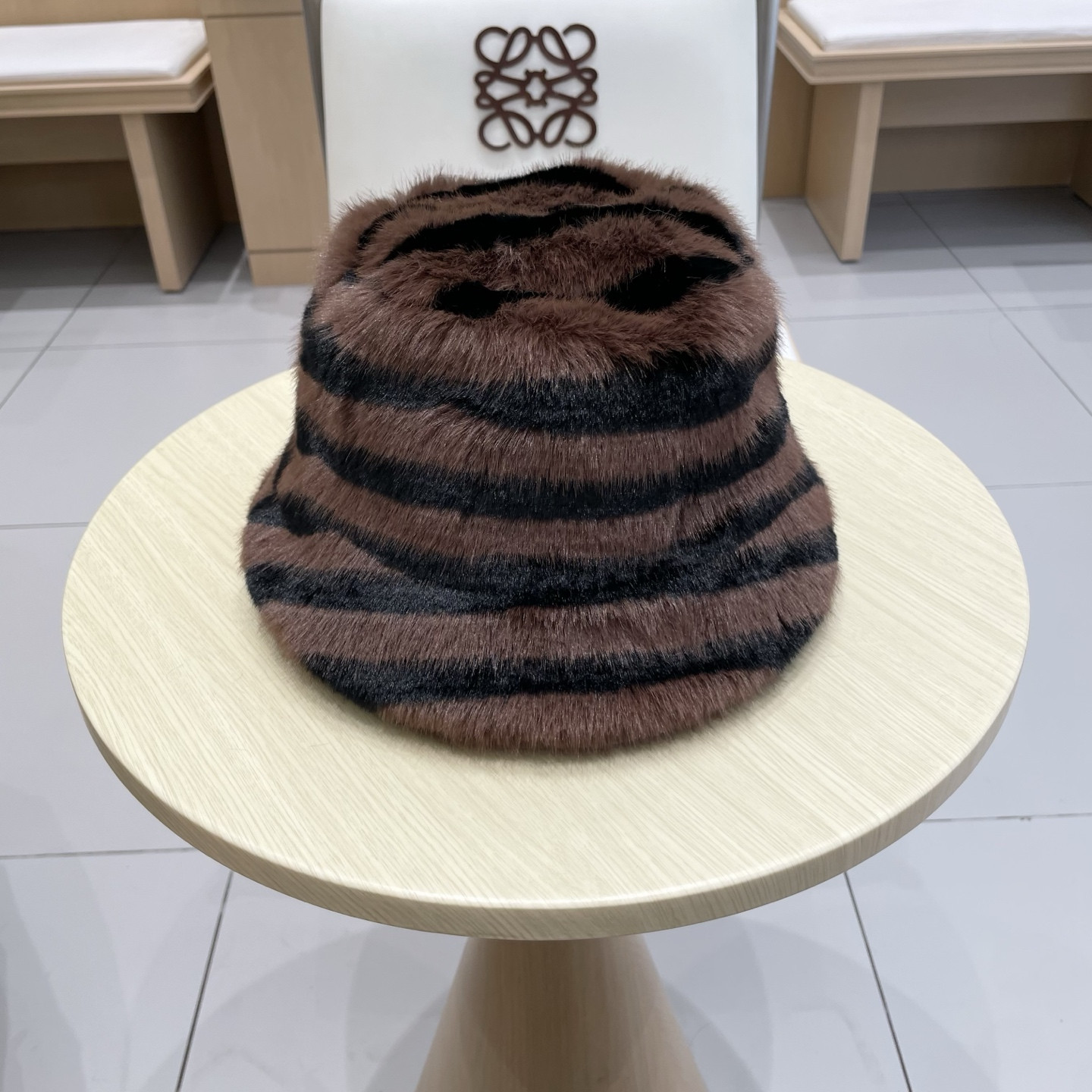 Pra*a bucket hat