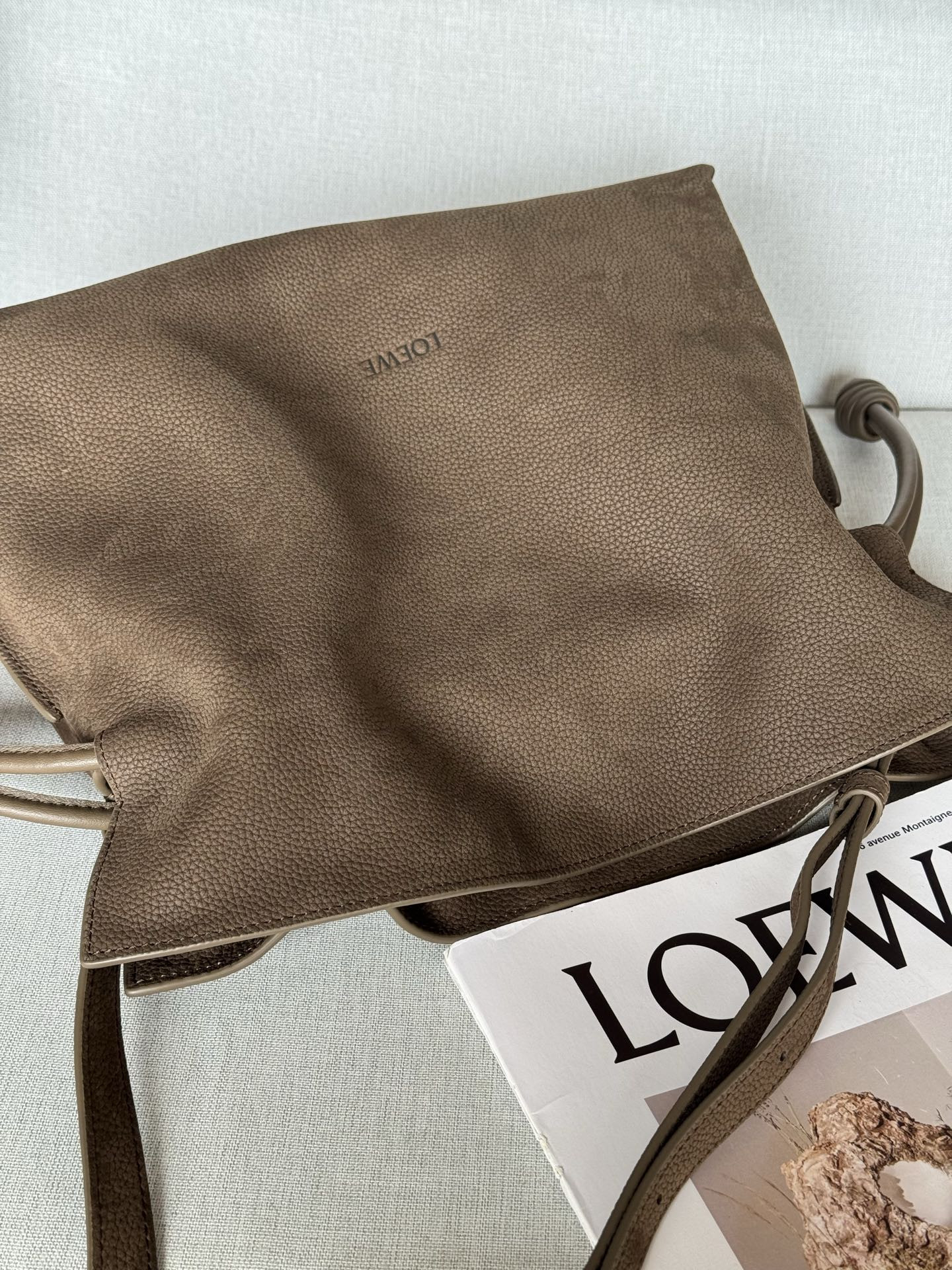 L0ew* Medium Flamenco Clutch in Grained Nubuck 24.5x30x10.5cm