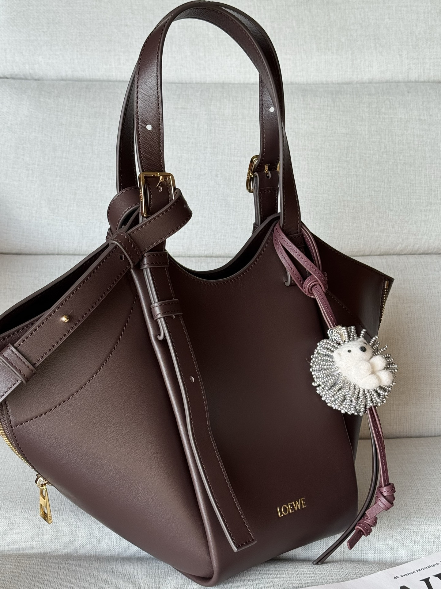 L0ew* Hammock Flip Bag in Classic Calfskin No Pendant 21x15x22.5cm