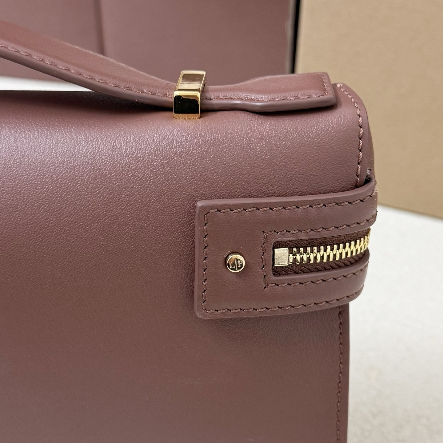 L0r0 P1ana Extra Clutch L29 29x14x3cm