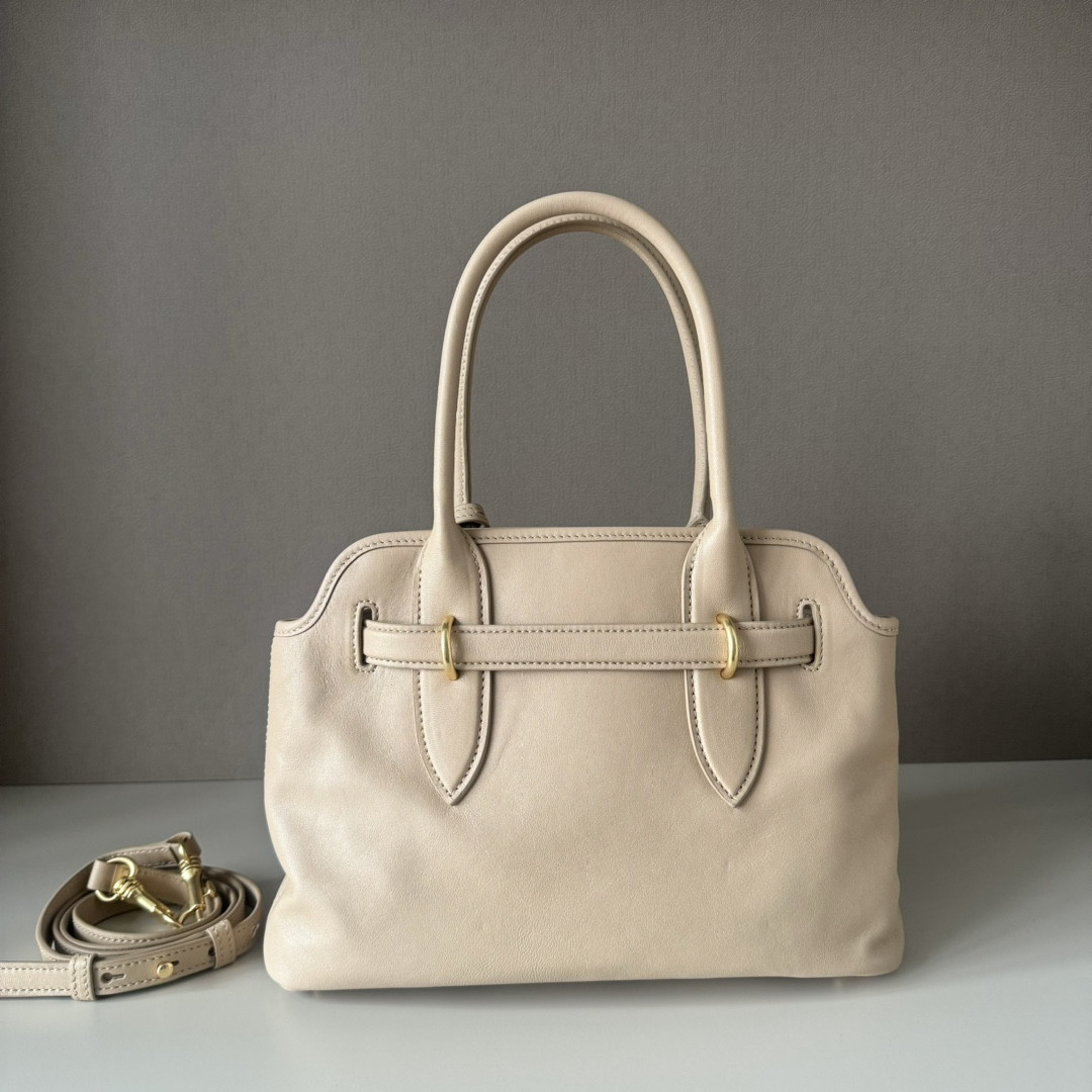 Miu Miu Aventure Nappa Leather Handbag 22x30x10cm