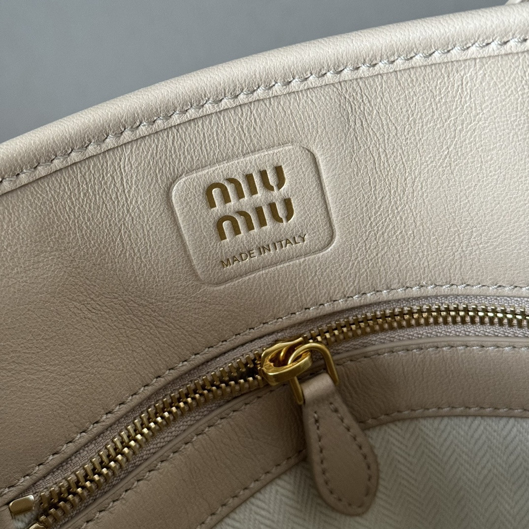 Miu Miu Aventure Nappa Leather Handbag 22x30x10cm