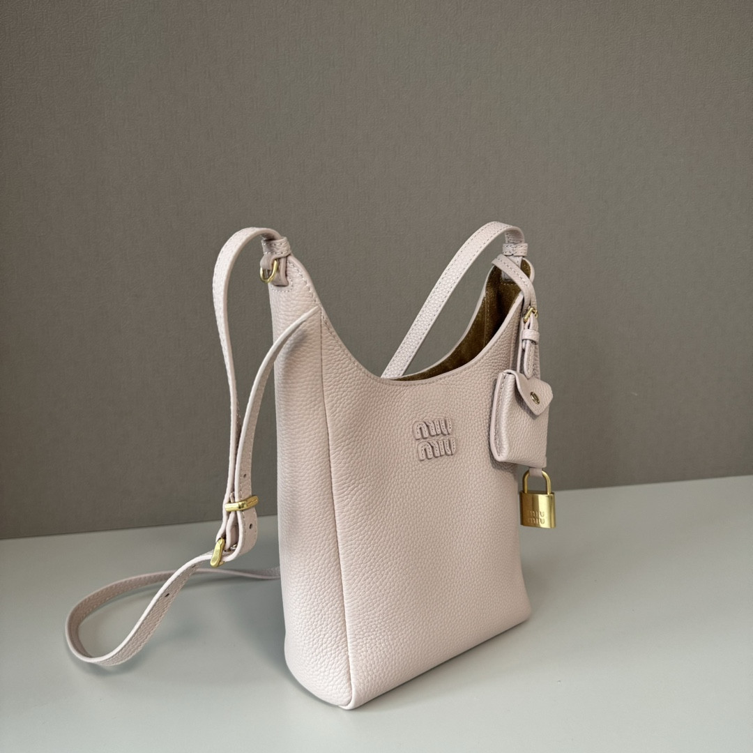 Miu Miu Leather Bucket Bag 18x16x7cm